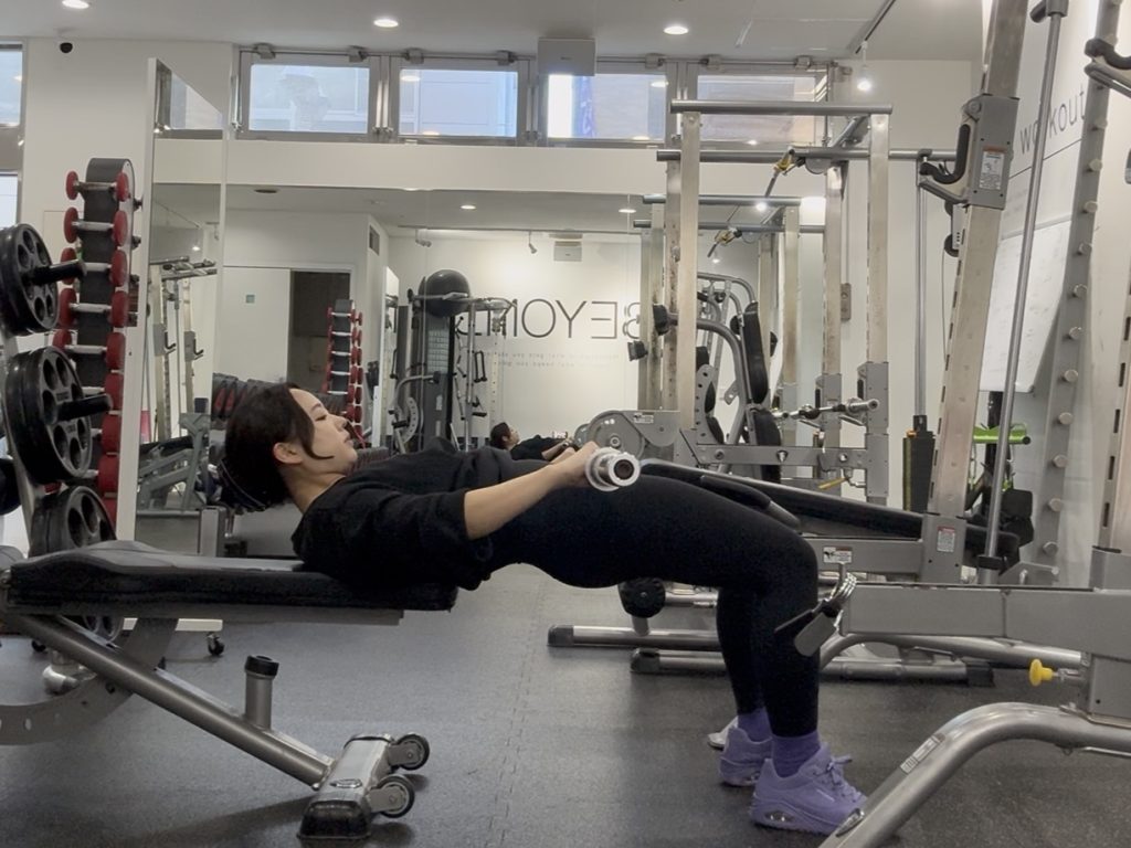 ヒップスラスト お尻を持ち上げる